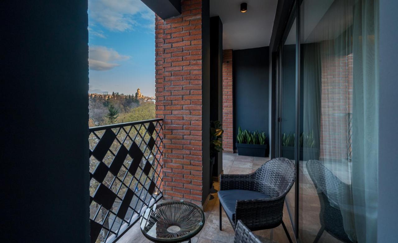 Bridge Hotel Tbilisi Exteriör bild